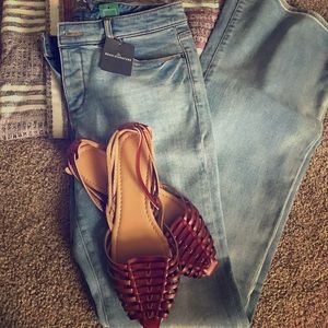 LLBean Signature Flair jeans. Size 8. NWT